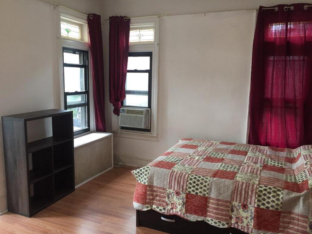 Two Bedroom Apartment In Queens นิวยอร์ก ภายนอก รูปภาพ